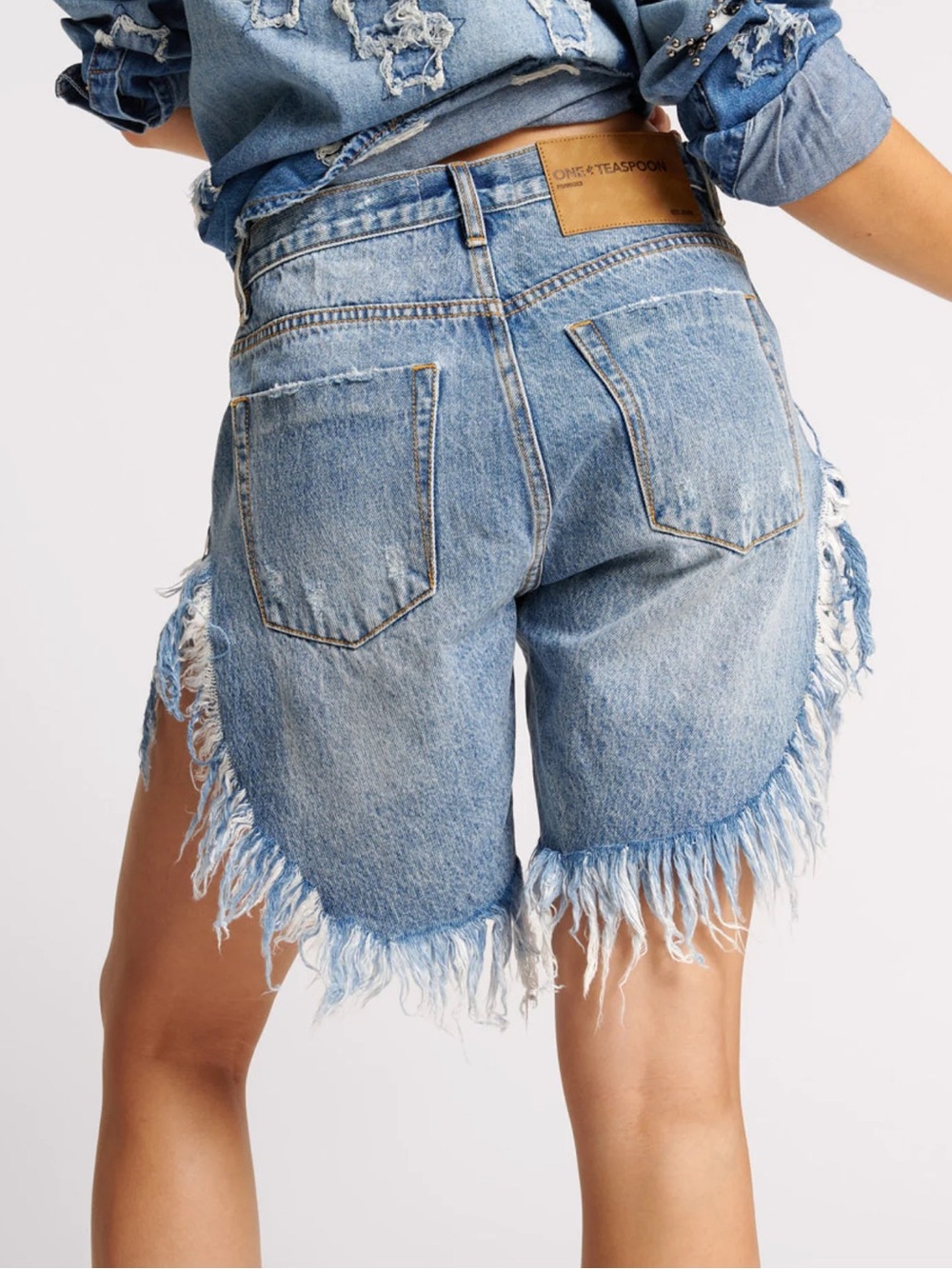 One Teaspoon Shorts - Picture 2 of 16